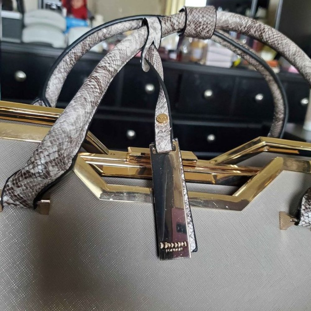 Dune's of London Satchel